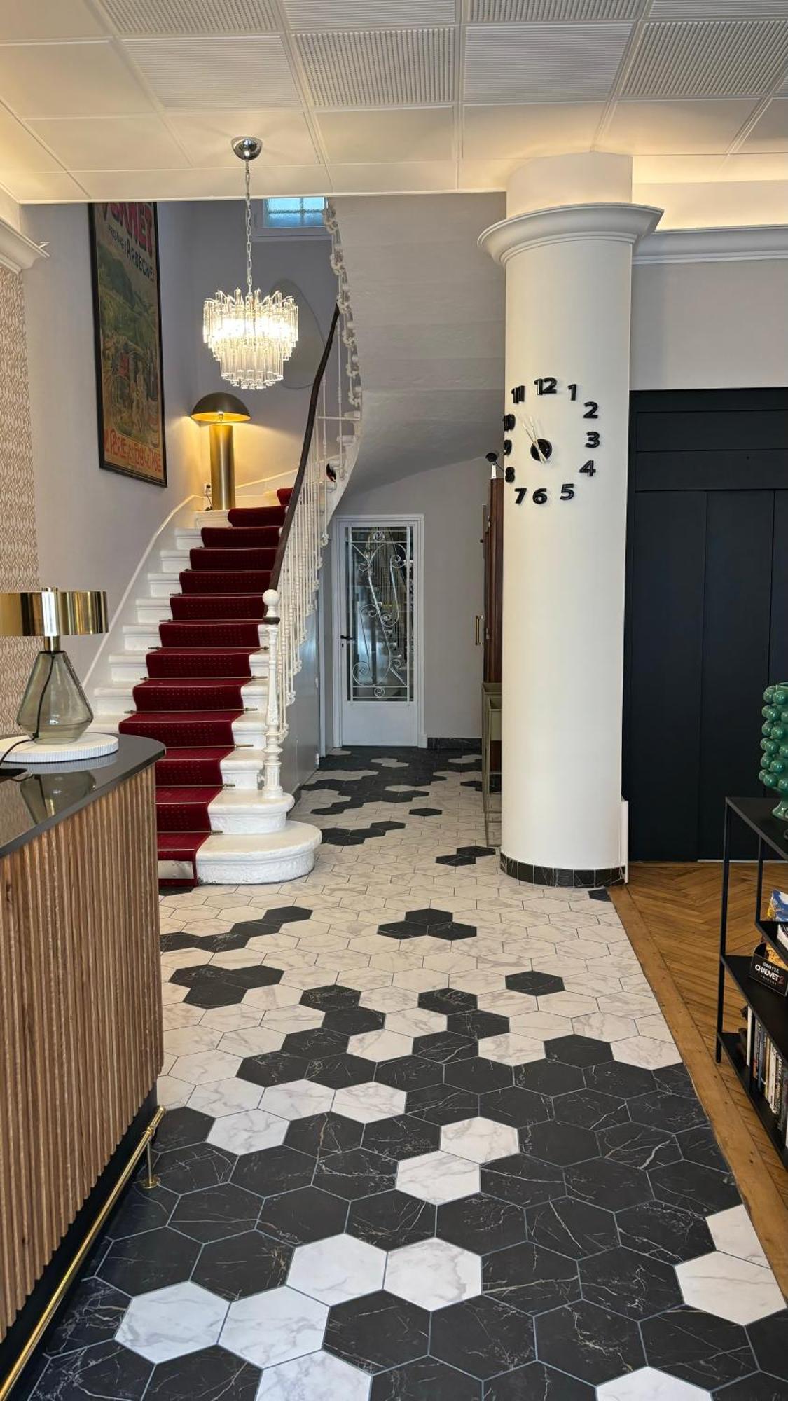 Logis Hotel Restaurant Grand Hotel De Lyon Vals-les-Bains Zewnętrze zdjęcie
