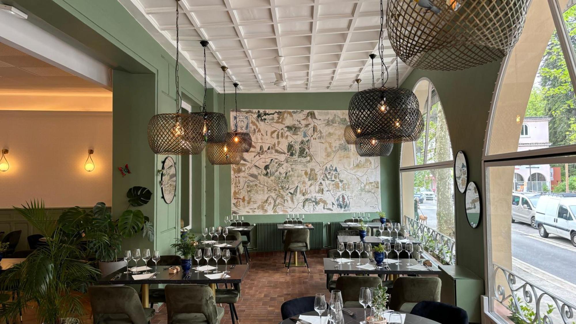 Logis Hotel Restaurant Grand Hotel De Lyon Vals-les-Bains Zewnętrze zdjęcie