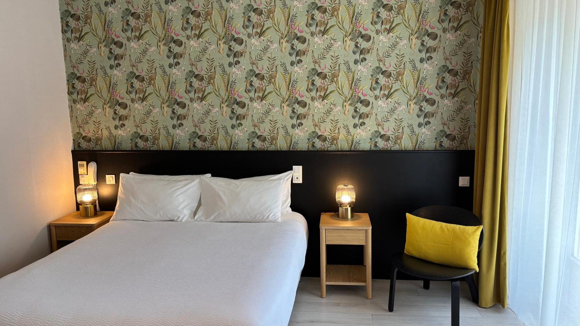 Logis Hotel Restaurant Grand Hotel De Lyon Vals-les-Bains Zewnętrze zdjęcie
