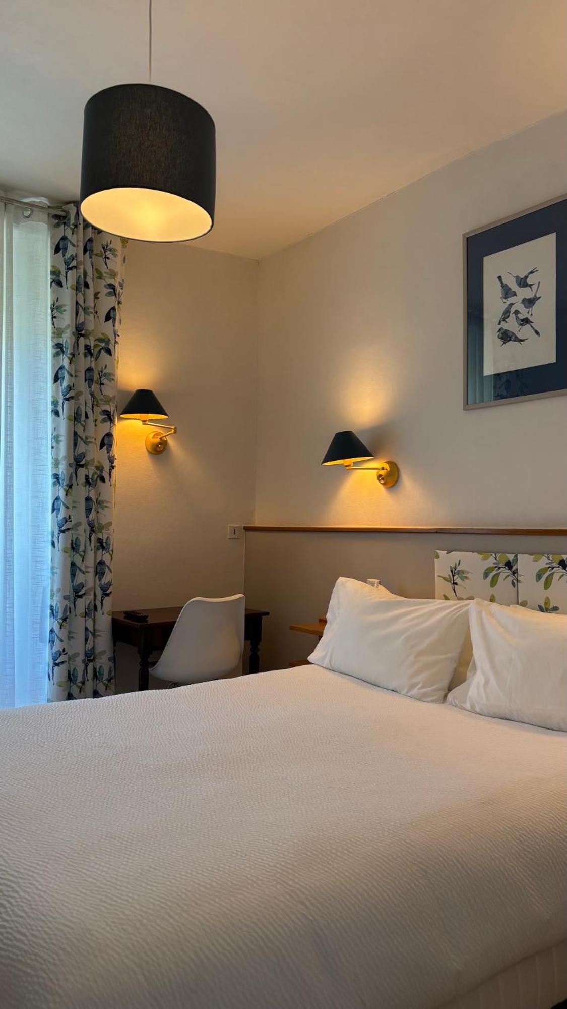 Logis Hotel Restaurant Grand Hotel De Lyon Vals-les-Bains Zewnętrze zdjęcie