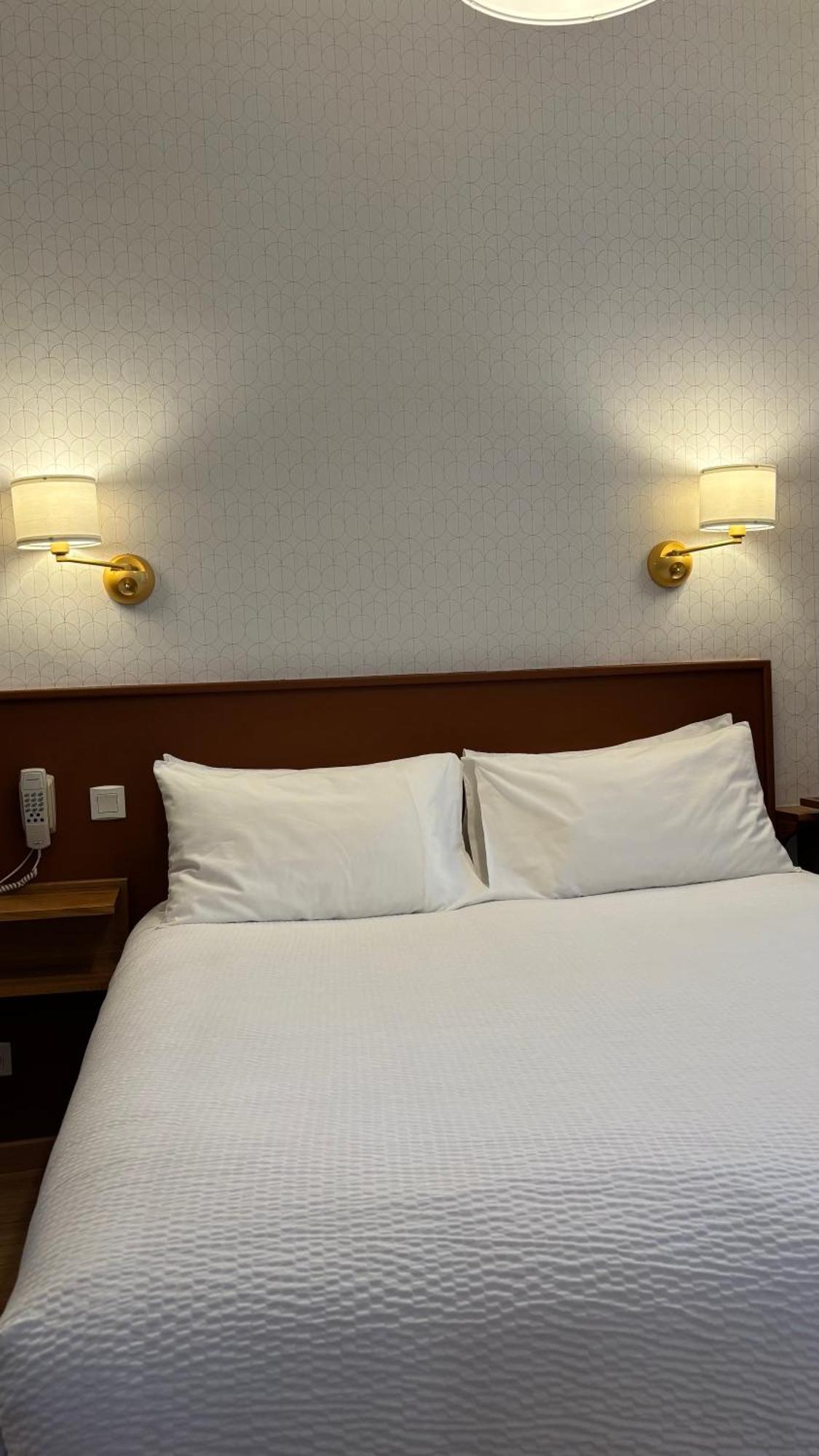 Logis Hotel Restaurant Grand Hotel De Lyon Vals-les-Bains Zewnętrze zdjęcie
