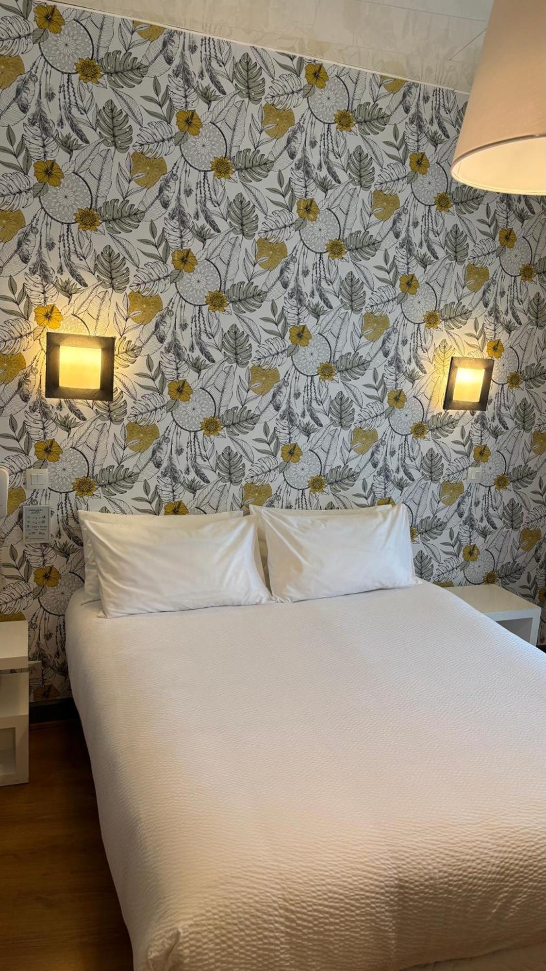Logis Hotel Restaurant Grand Hotel De Lyon Vals-les-Bains Zewnętrze zdjęcie