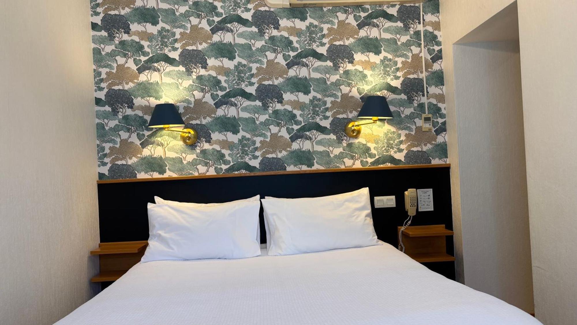 Logis Hotel Restaurant Grand Hotel De Lyon Vals-les-Bains Zewnętrze zdjęcie